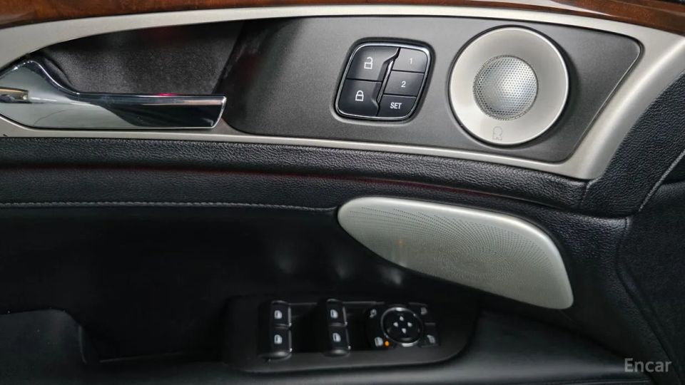 Lincoln MKZ