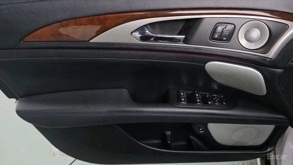 Lincoln MKZ
