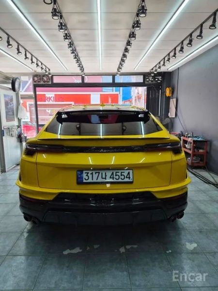 Lamborghini urus
