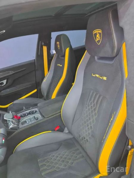 Lamborghini urus