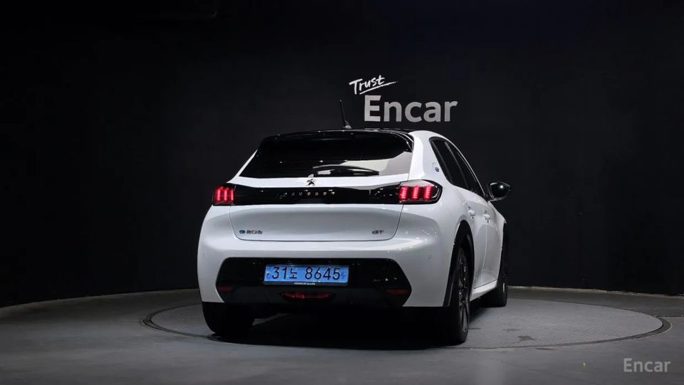 Peugeot 208