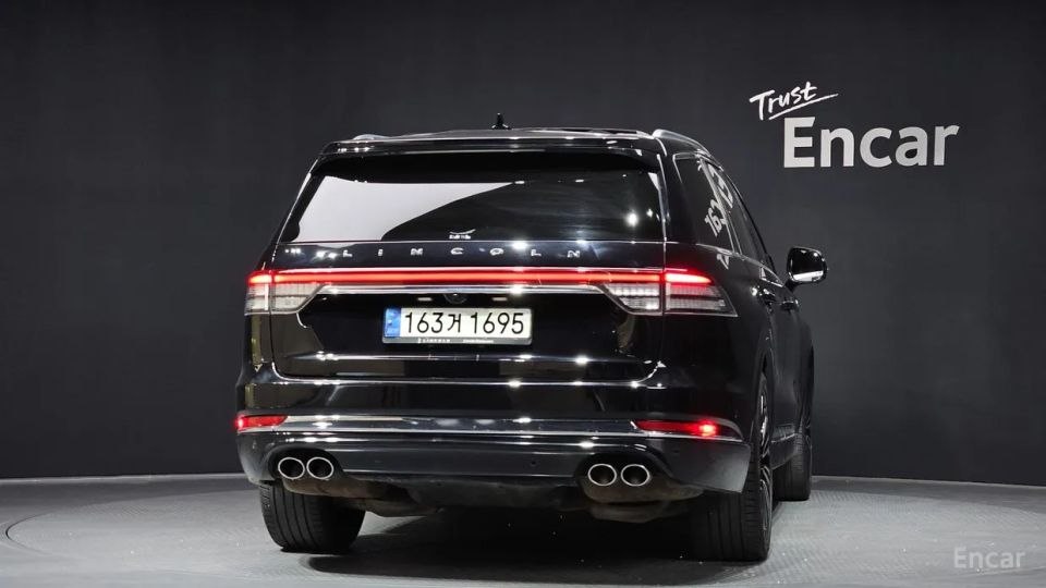 Lincoln Aviator