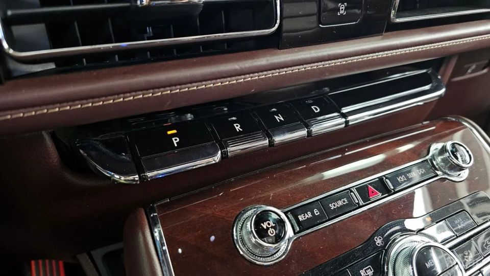 Lincoln Aviator