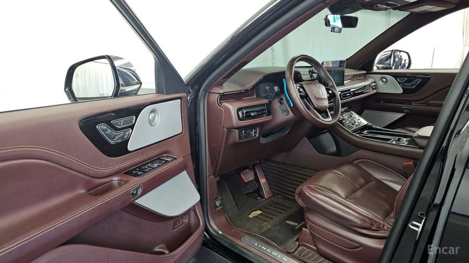 Lincoln Aviator