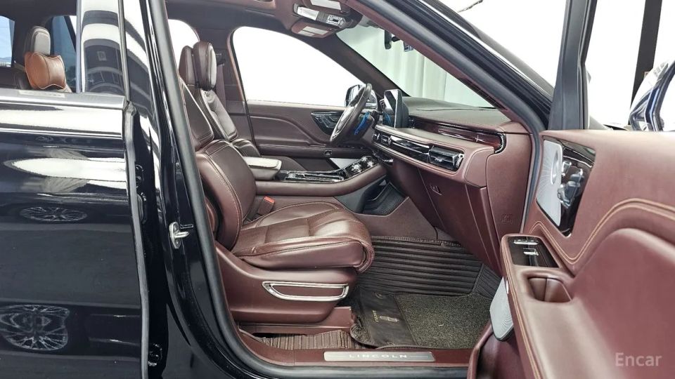 Lincoln Aviator