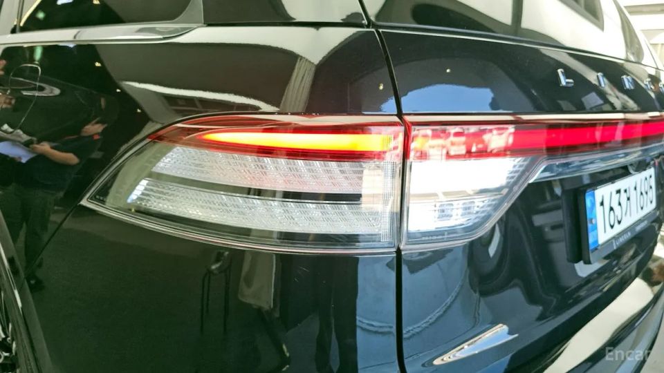 Lincoln Aviator