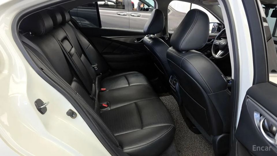 Infiniti Q50