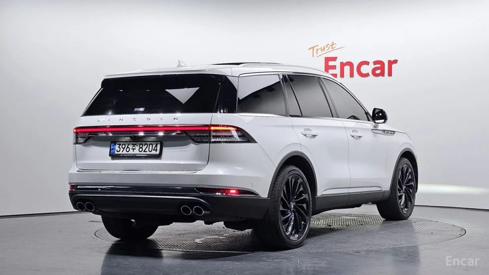Lincoln Aviator