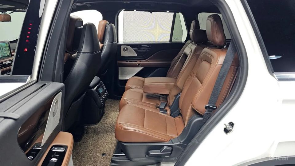 Lincoln Aviator