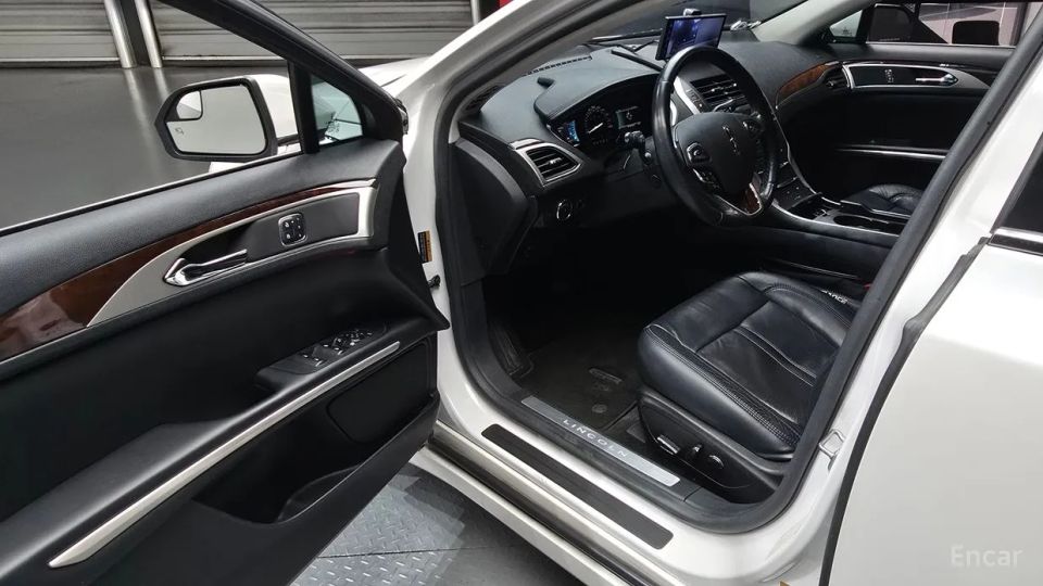 Lincoln MKZ
