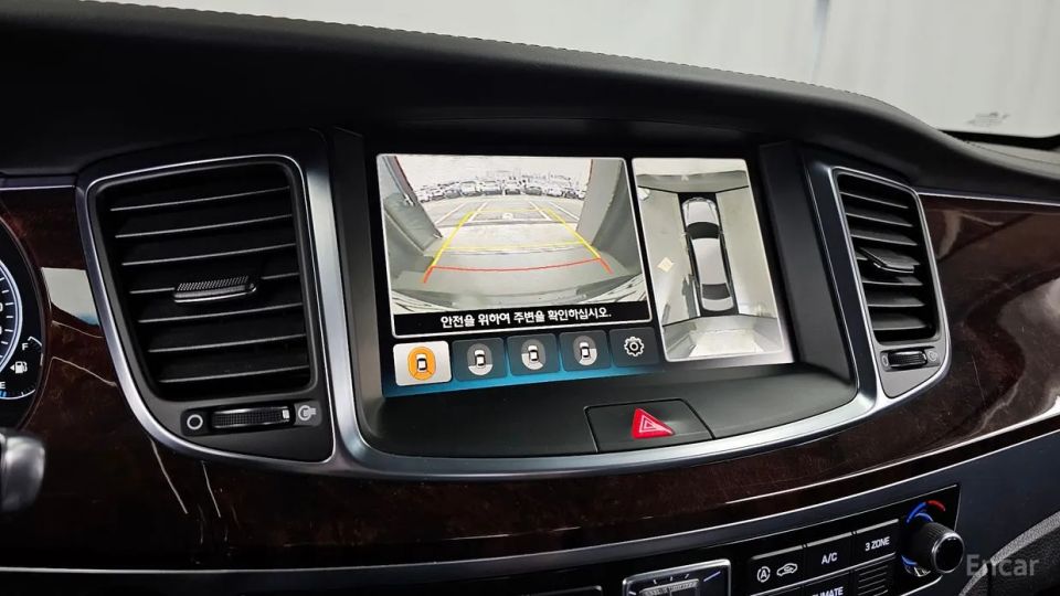 Hyundai Equus