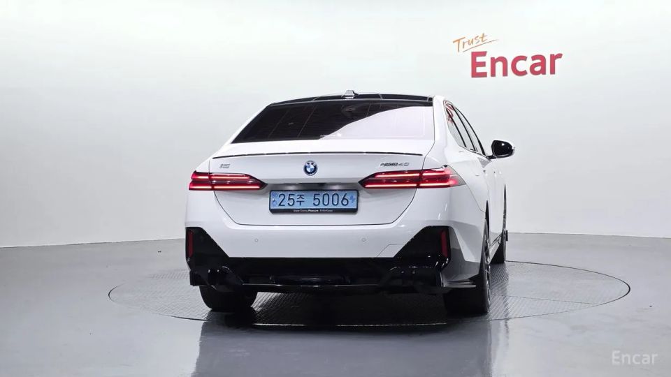 BMW i5