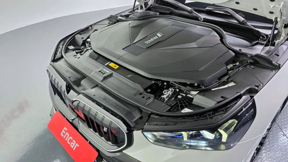 BMW i5