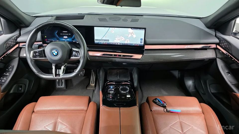 BMW i5