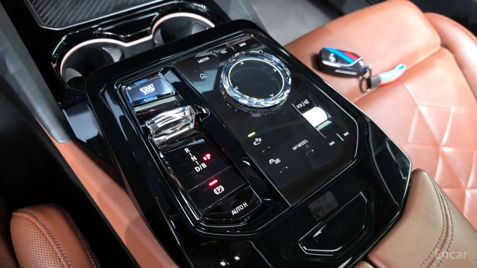BMW i5