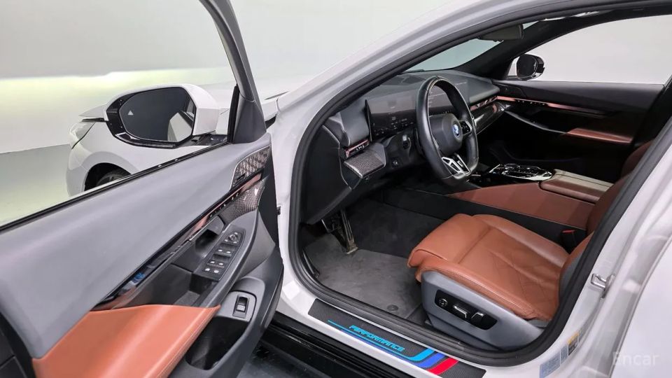 BMW i5