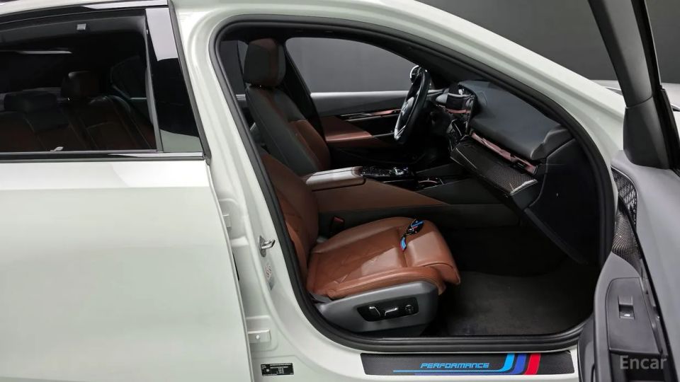 BMW i5
