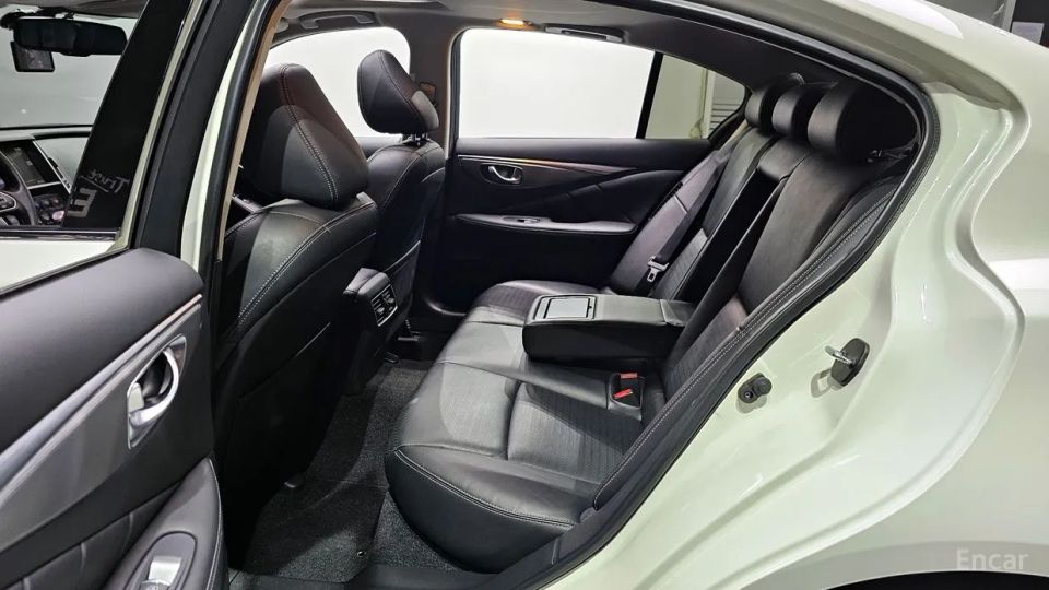 Infiniti Q50