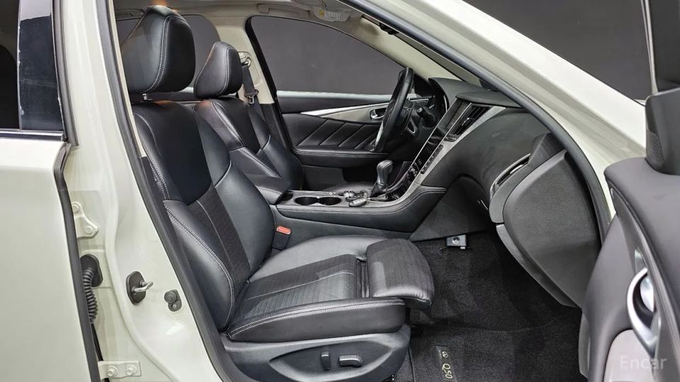 Infiniti Q50
