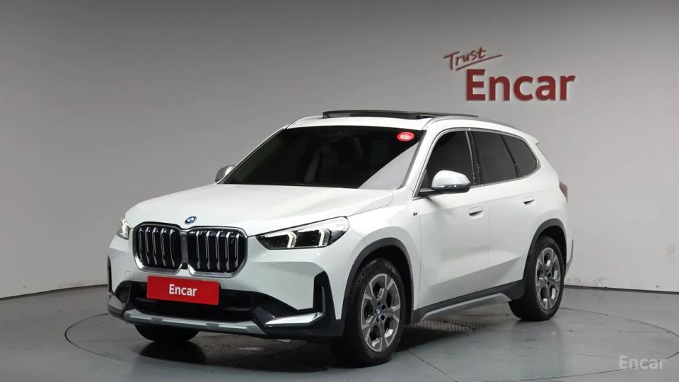 BMW ix1