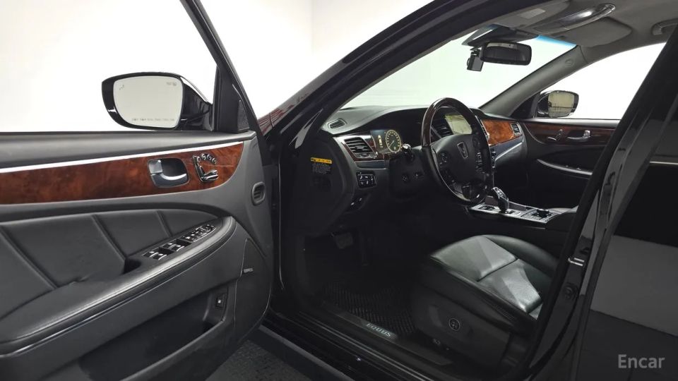 Hyundai Equus