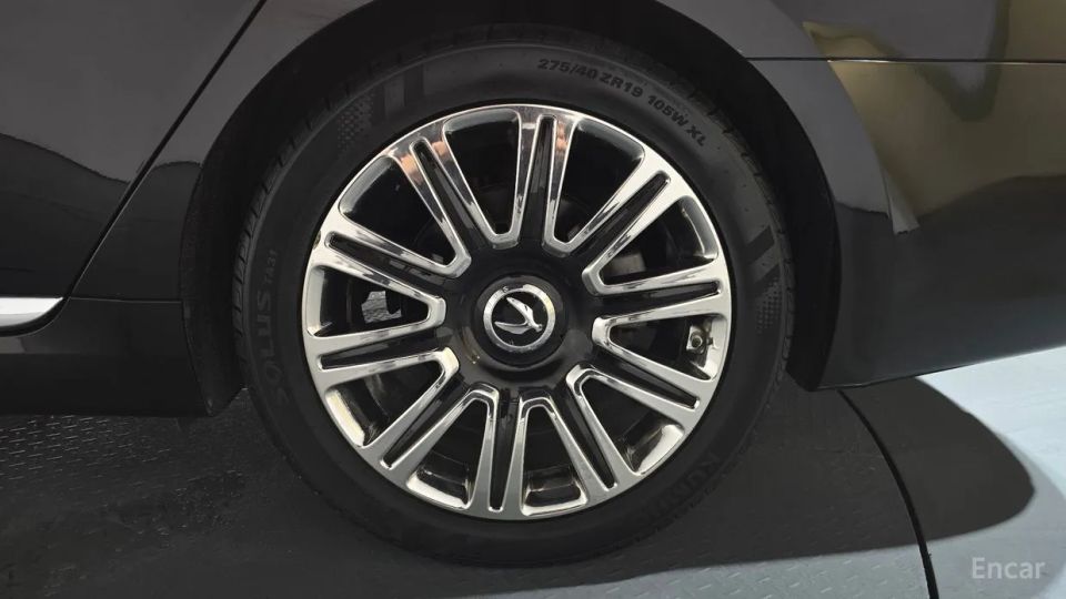 Hyundai Equus