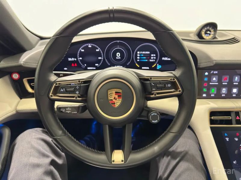 Porsche Taycan