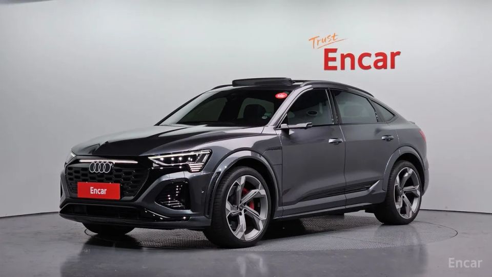 Audi SQ8 e-tron