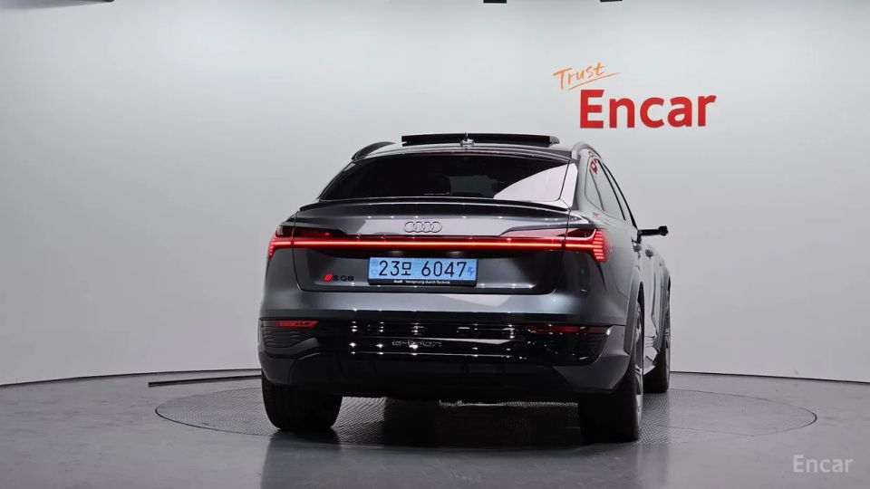 Audi SQ8 e-tron