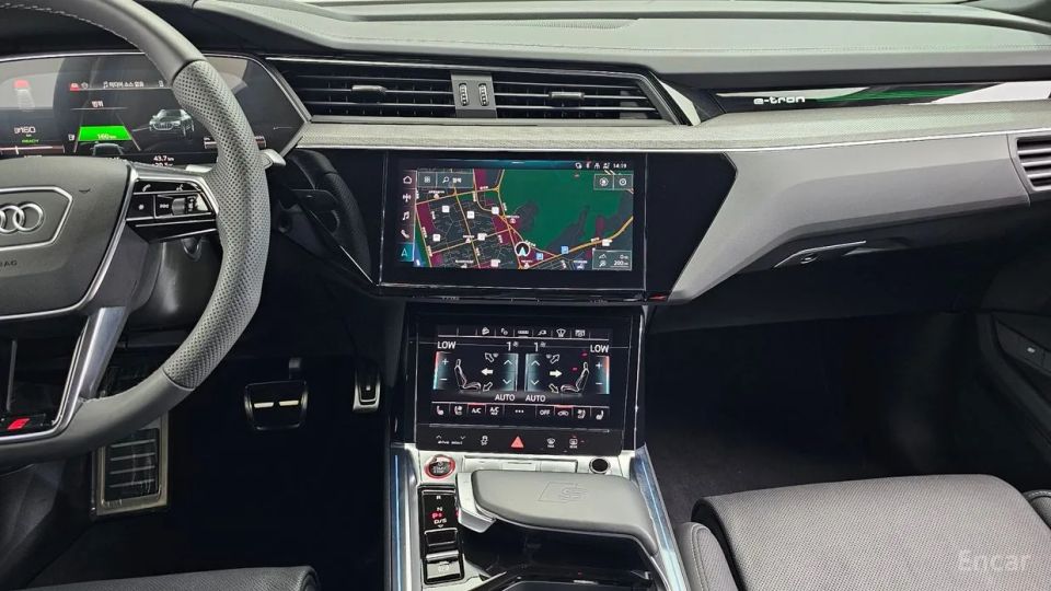 Audi SQ8 e-tron