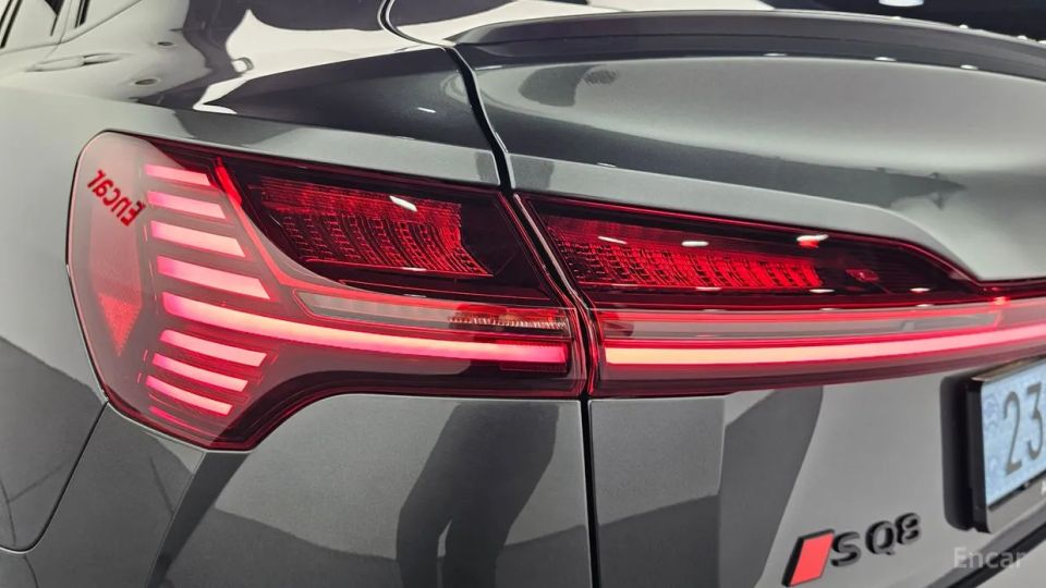 Audi SQ8 e-tron