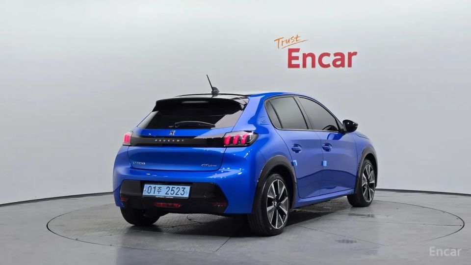 Peugeot 208