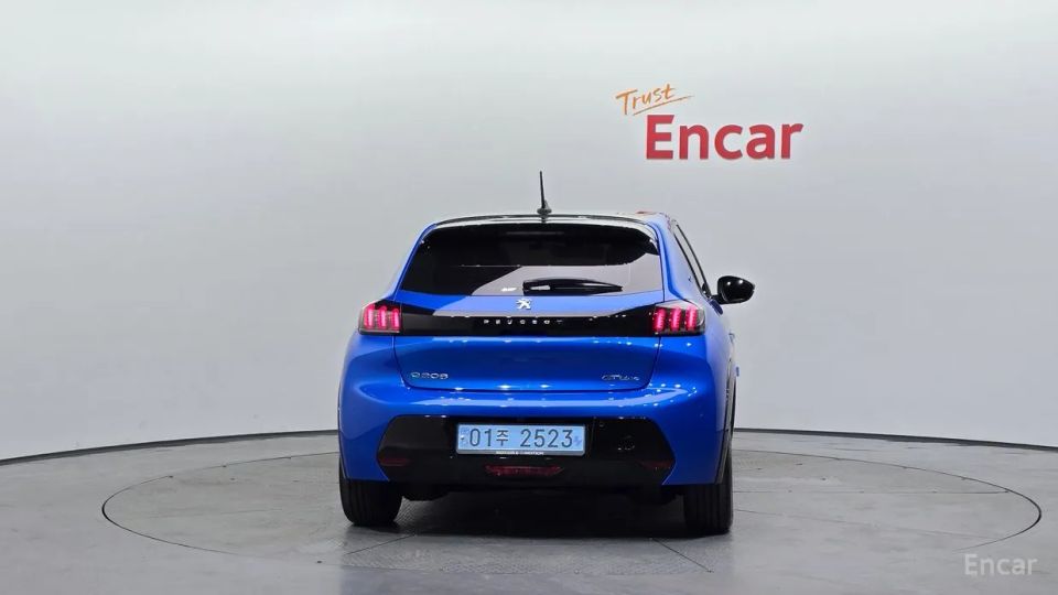 Peugeot 208