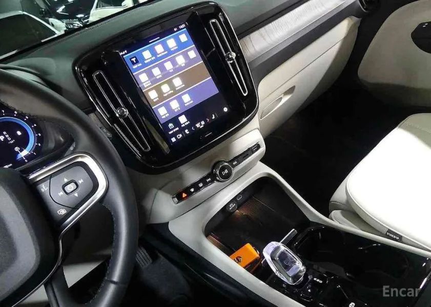 Volvo XC40