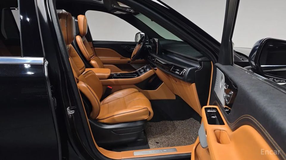 Lincoln Aviator