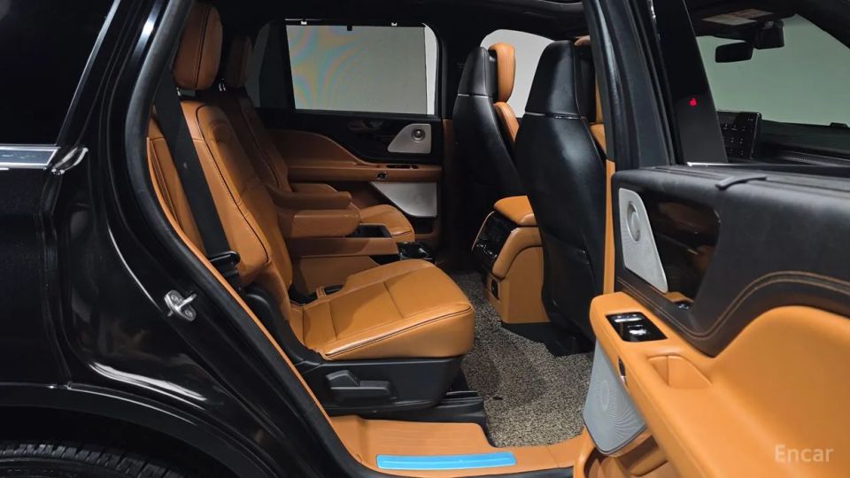 Lincoln Aviator
