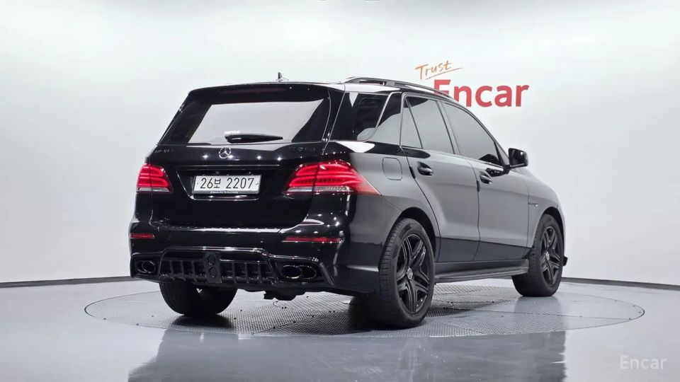 Mercedes-Benz M-class