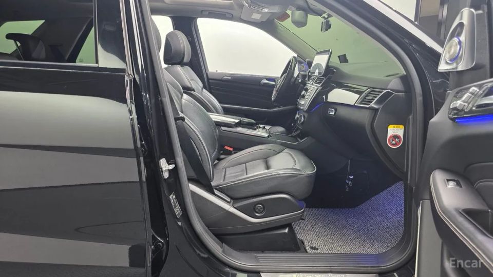 Mercedes-Benz M-class