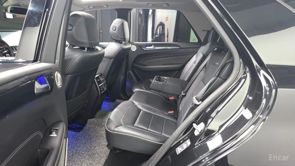 Mercedes-Benz M-class