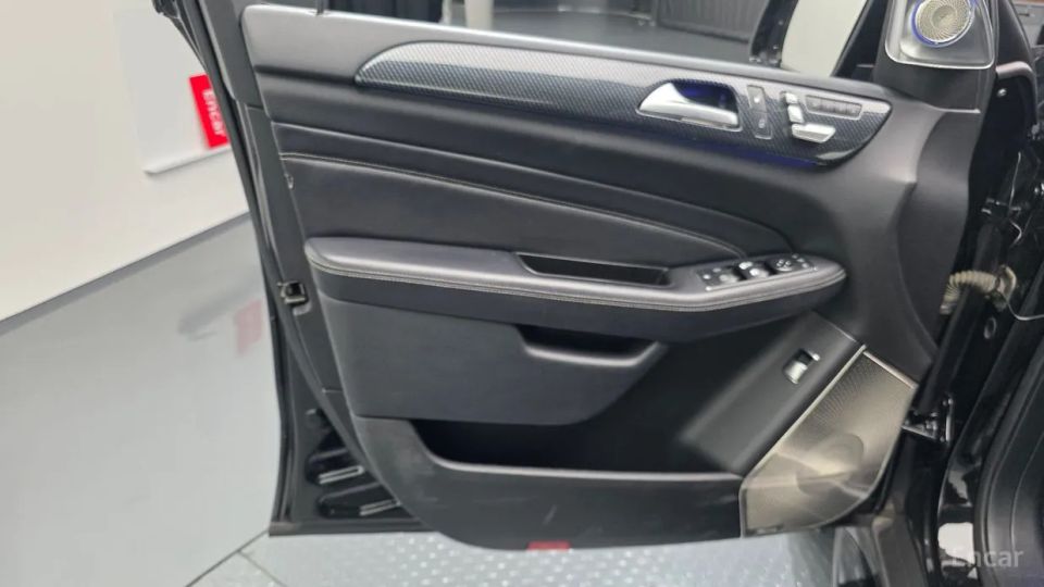 Mercedes-Benz M-class
