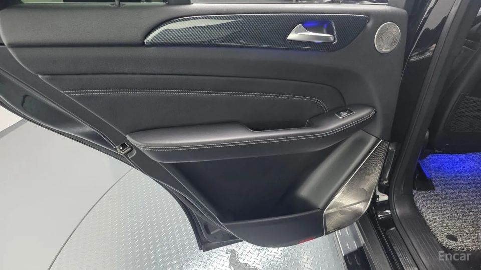 Mercedes-Benz M-class