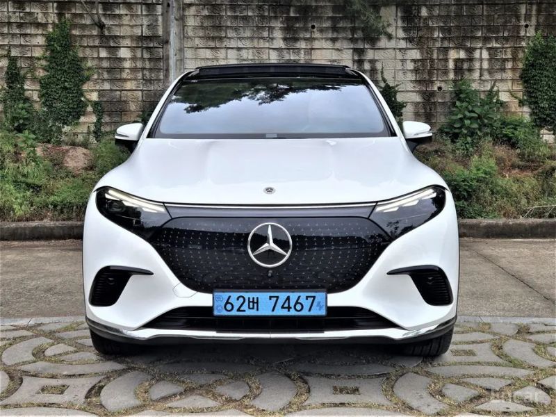 Mercedes-Benz EQS