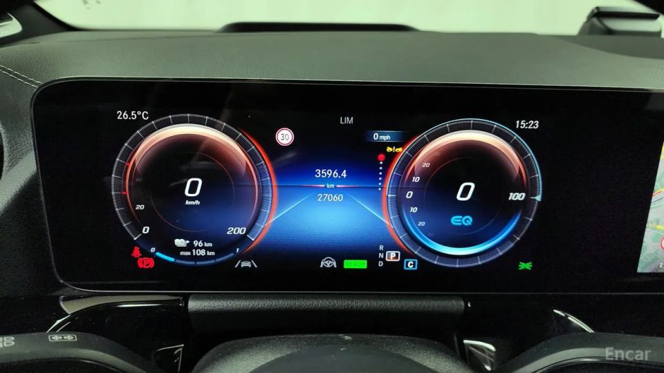 Mercedes-Benz EQA