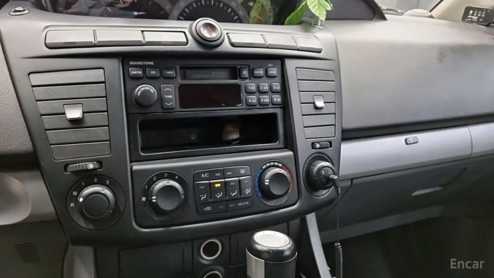 KG_Mobility_Ssangyong Rodius