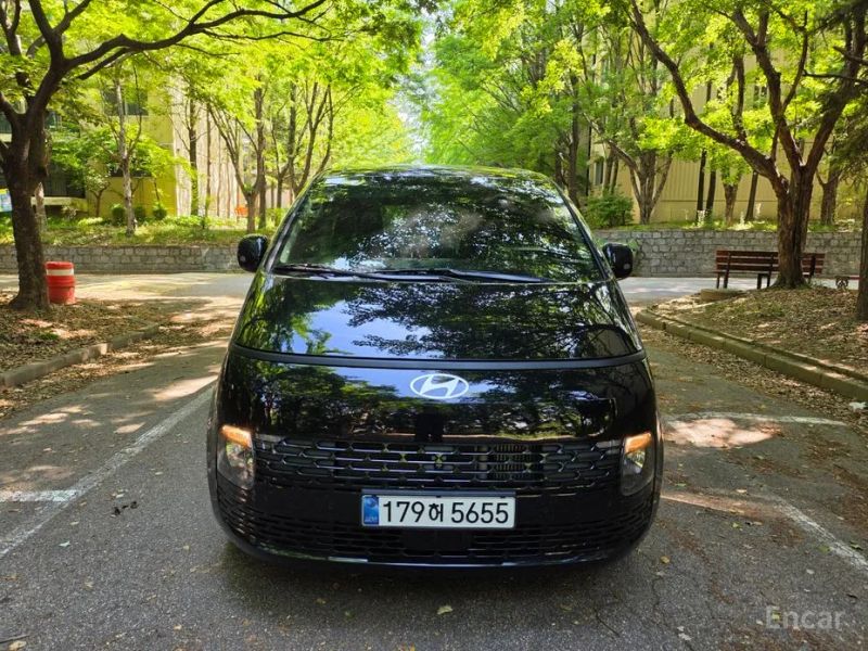Hyundai Staria