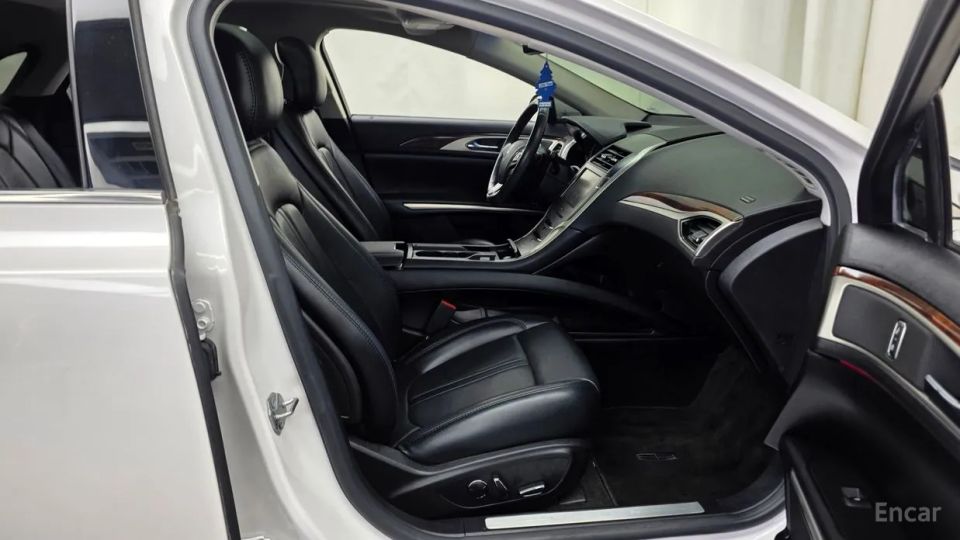 Lincoln MKZ