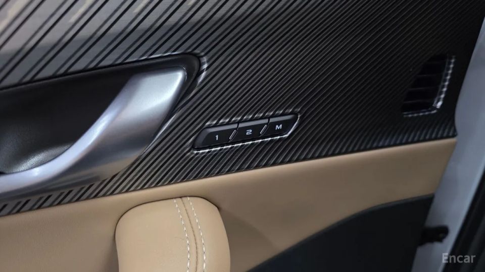 Renault-KoreaSamsung Grand Koleos