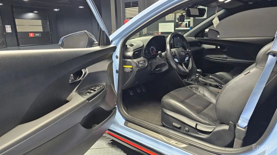 Hyundai Veloster