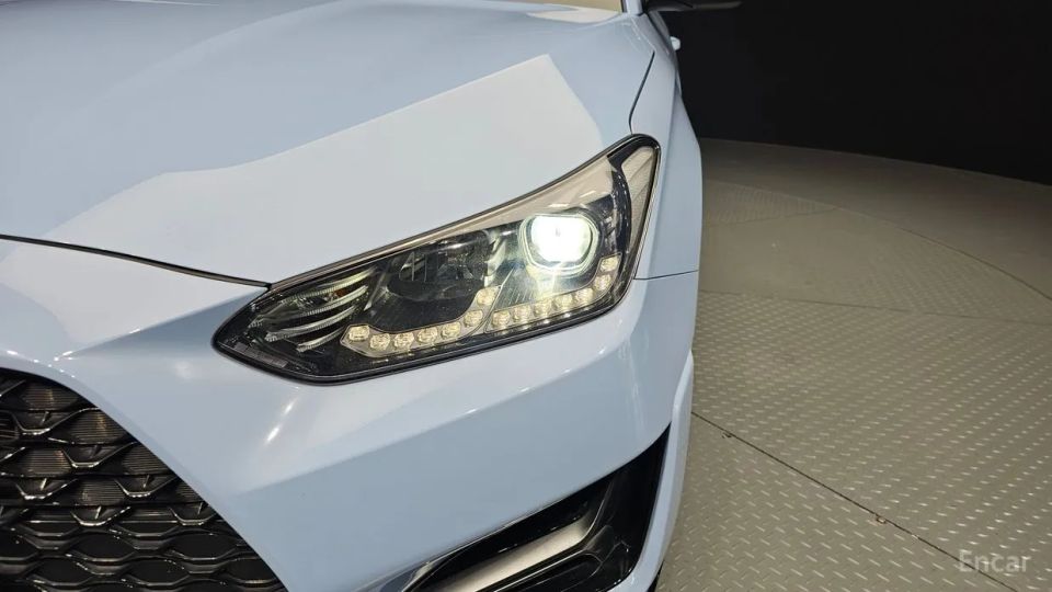 Hyundai Veloster