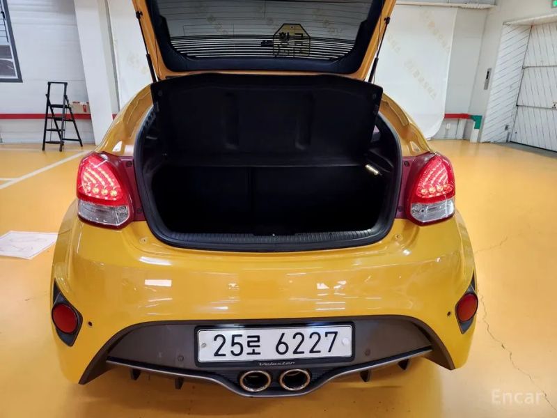 Hyundai Veloster